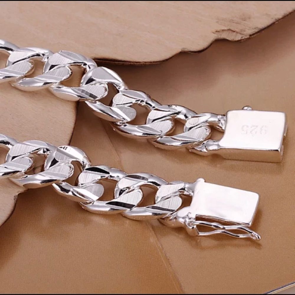 Silver Chunky Bracelet - Picture 4 of 7